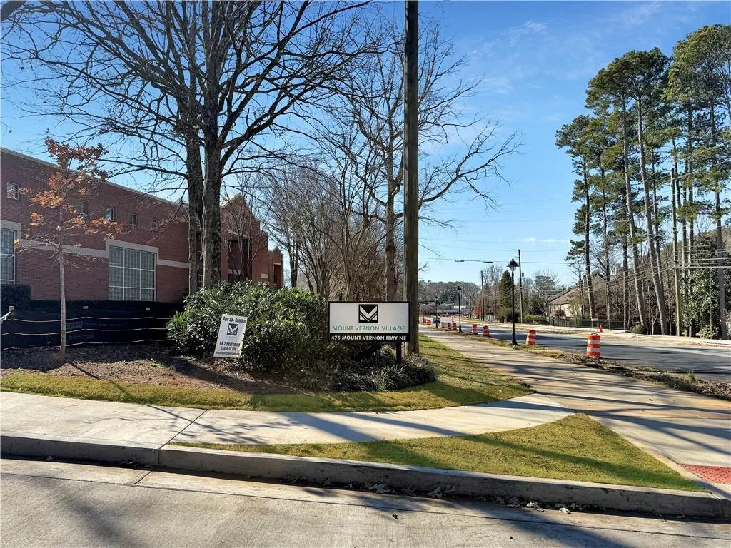 475 Mount Vernon Highway Ne, Atlanta, Georgia 30328, 1 Bedroom Bedrooms, ,1 BathroomBathrooms,Residential,For Sale,475 Mount Vernon Highway Ne,7706093