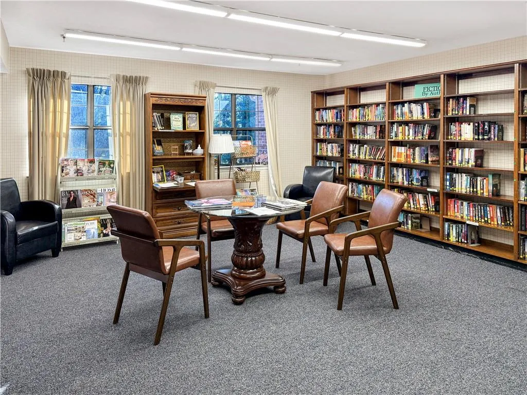 475 Mount Vernon Highway Ne, Atlanta, Georgia 30328, 1 Bedroom Bedrooms, ,1 BathroomBathrooms,Residential,For Sale,475 Mount Vernon Highway Ne,7706093