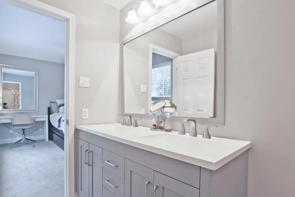 6980 Roswell Road Unit F7, Atlanta, Georgia 30328, 3 Bedrooms Bedrooms, ,2 BathroomsBathrooms,Residential,Sold,6980 Roswell Road Unit F7,6782640