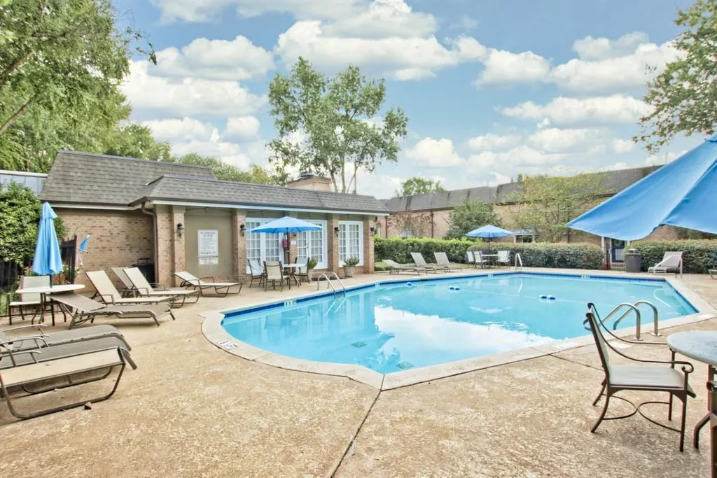 6980 Roswell Road Unit F7, Atlanta, Georgia 30328, 3 Bedrooms Bedrooms, ,2 BathroomsBathrooms,Residential,Sold,6980 Roswell Road Unit F7,6782640