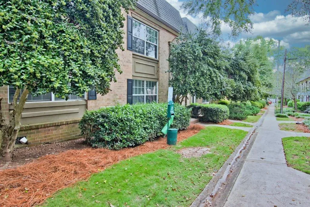 6980 Roswell Road Unit F7, Atlanta, Georgia 30328, 3 Bedrooms Bedrooms, ,2 BathroomsBathrooms,Residential,Sold,6980 Roswell Road Unit F7,6782640
