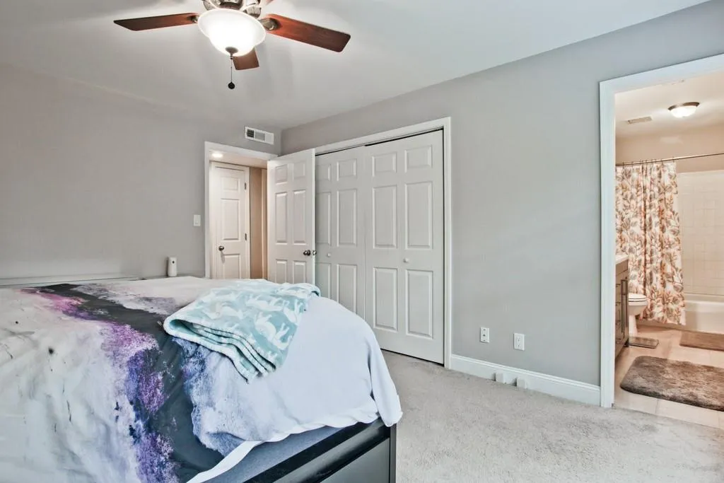 6980 Roswell Road Unit F7, Atlanta, Georgia 30328, 3 Bedrooms Bedrooms, ,2 BathroomsBathrooms,Residential,Sold,6980 Roswell Road Unit F7,6782640