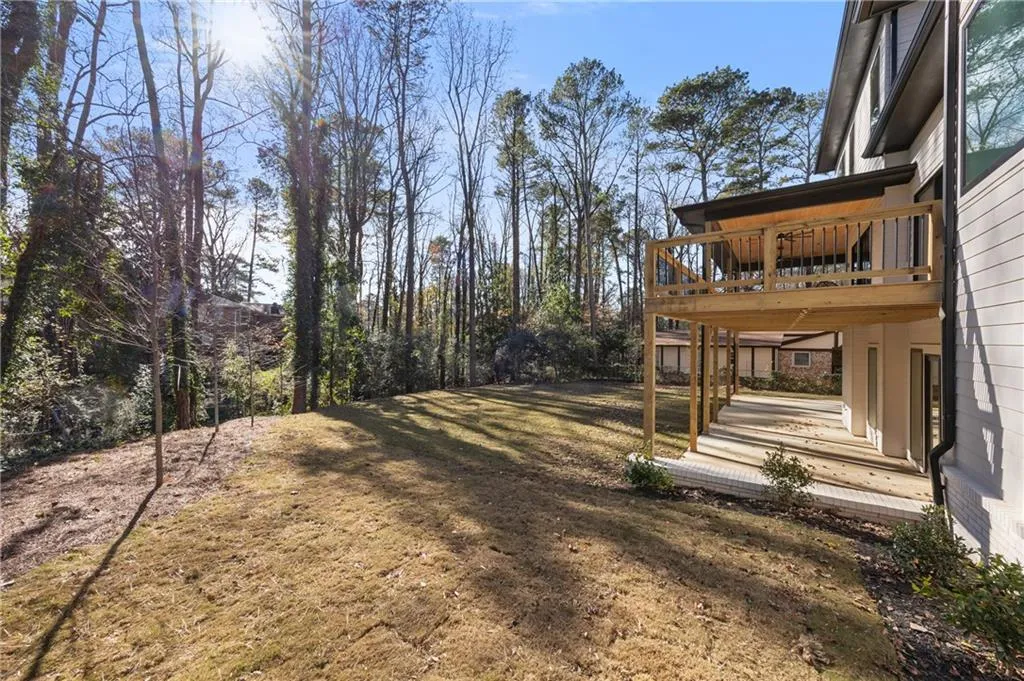 633 Pauley Place, Sandy Springs, Georgia 30328, 6 Bedrooms Bedrooms, ,6 BathroomsBathrooms,Residential,For Sale,633 Pauley Place,7690442
