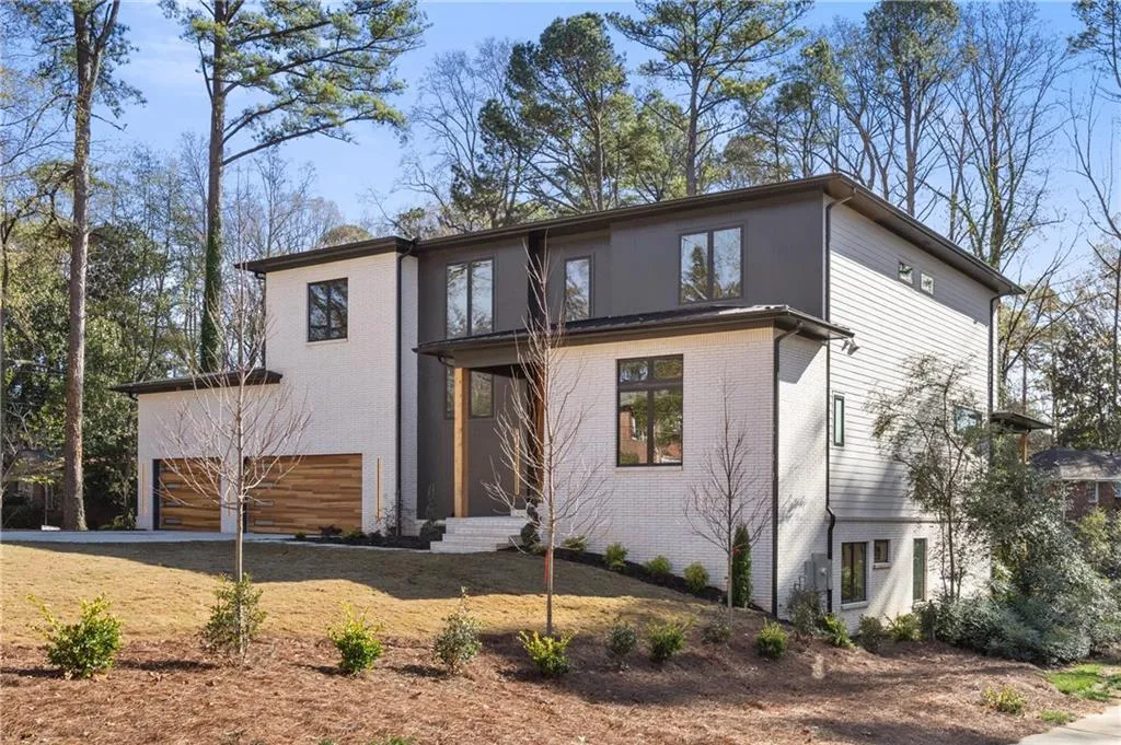 633 Pauley Place, Sandy Springs, Georgia 30328, 6 Bedrooms Bedrooms, ,6 BathroomsBathrooms,Residential,For Sale,633 Pauley Place,7690442