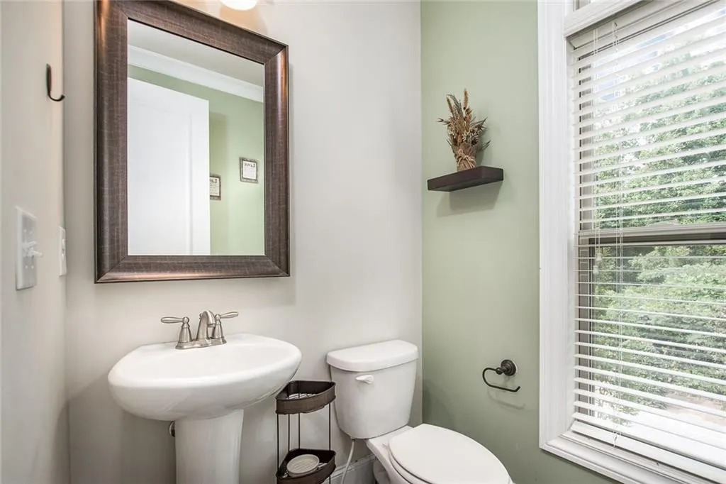 1225 Apperley Place, Sandy Springs, Georgia 30350, 4 Bedrooms Bedrooms, ,3 BathroomsBathrooms,Residential,Sold,1225 Apperley Place,5900794