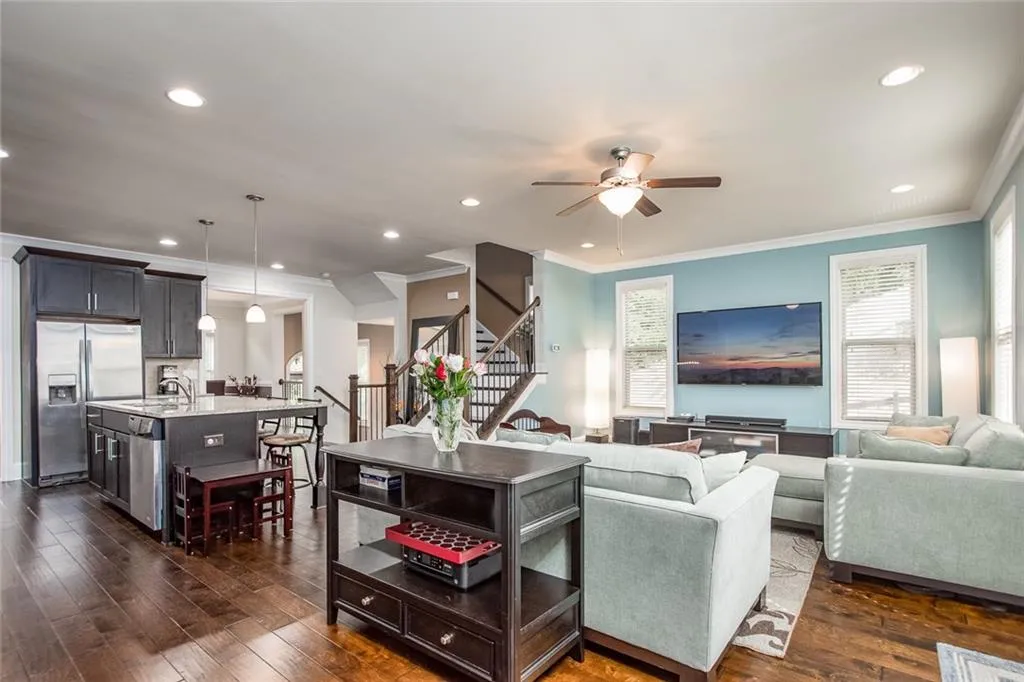 1225 Apperley Place, Sandy Springs, Georgia 30350, 4 Bedrooms Bedrooms, ,3 BathroomsBathrooms,Residential,Sold,1225 Apperley Place,5900794