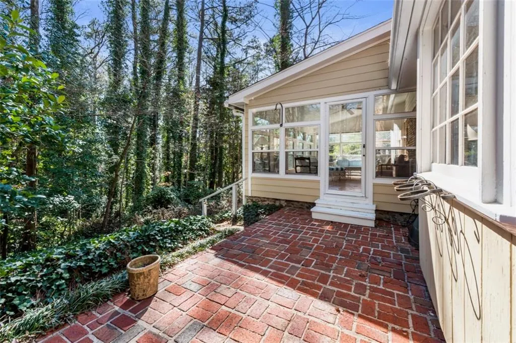 500 Tanacrest Drive, Sandy Springs, Georgia 30328, 4 Bedrooms Bedrooms, ,3 BathroomsBathrooms,Residential,Sold,500 Tanacrest Drive,7010632