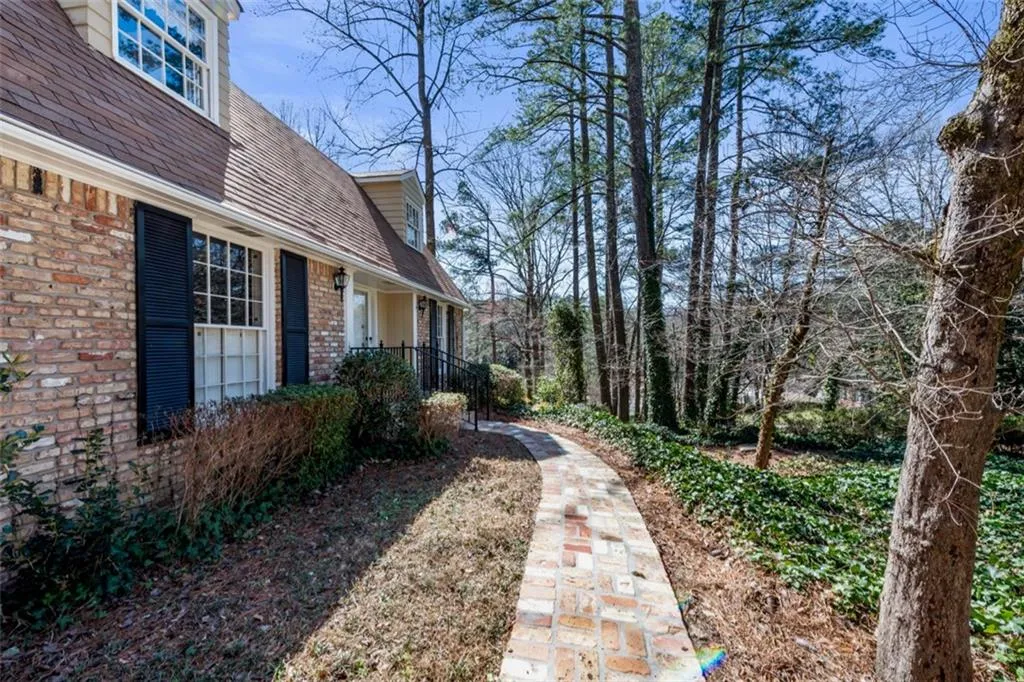 500 Tanacrest Drive, Sandy Springs, Georgia 30328, 4 Bedrooms Bedrooms, ,3 BathroomsBathrooms,Residential,Sold,500 Tanacrest Drive,7010632