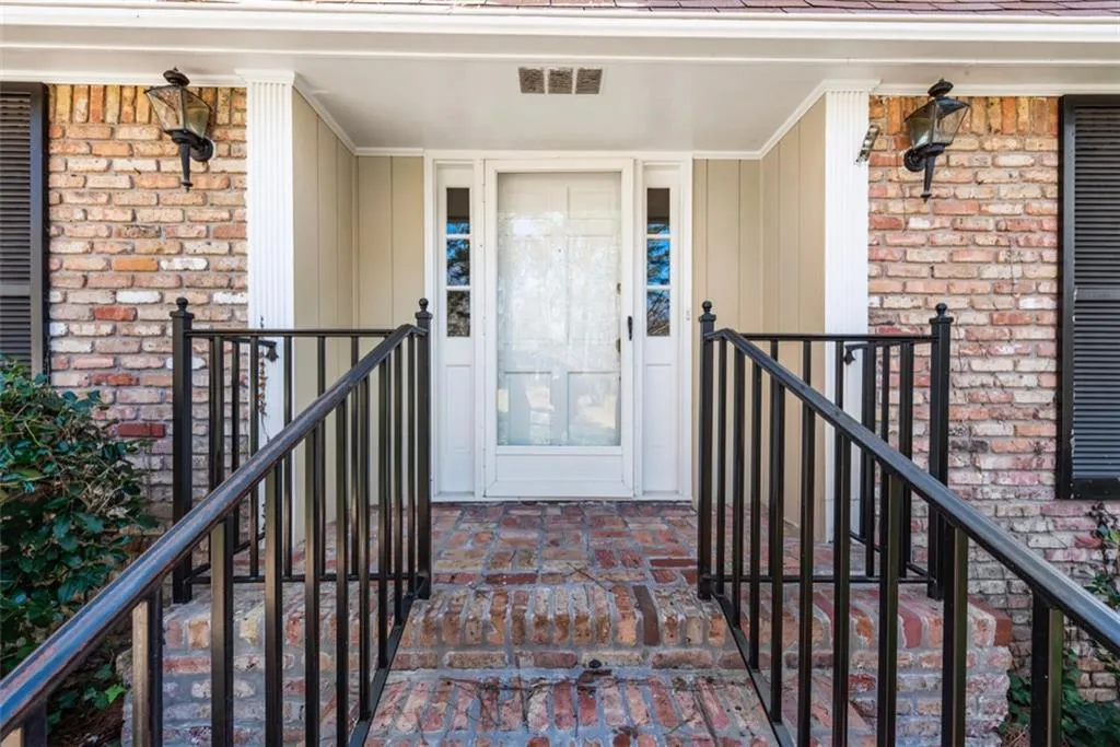 500 Tanacrest Drive, Sandy Springs, Georgia 30328, 4 Bedrooms Bedrooms, ,3 BathroomsBathrooms,Residential,Sold,500 Tanacrest Drive,7010632