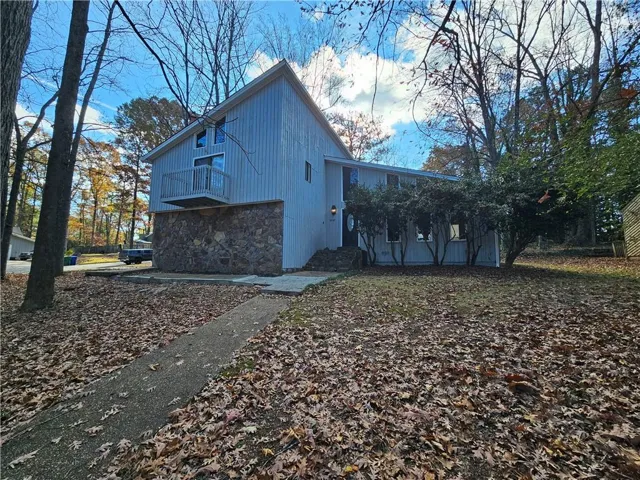 5085 Rock Glen Dr, Stone Mountain, Georgia 30088