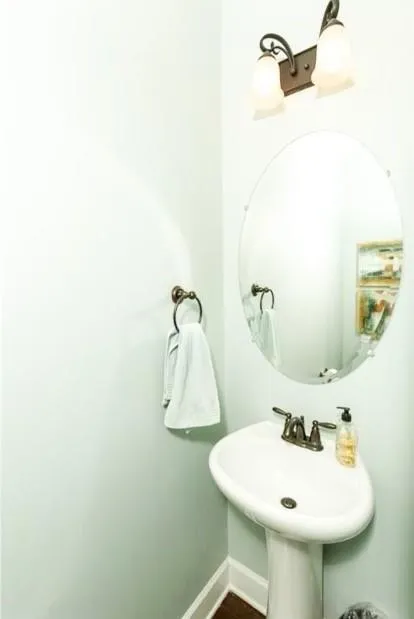 820 Northam Lane, Atlanta, Georgia 30342, 3 Bedrooms Bedrooms, ,3 BathroomsBathrooms,Residential,Sold,820 Northam Lane,7173026