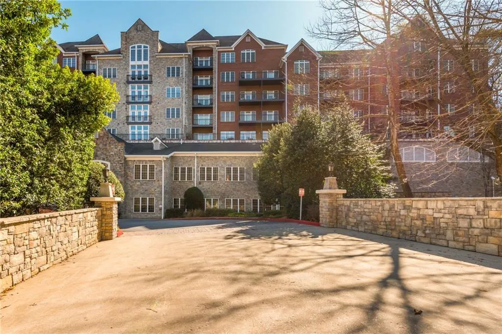 3280 Stillhouse Lane Se Unit 108, Atlanta, Georgia 30339, 2 Bedrooms Bedrooms, ,2 BathroomsBathrooms,Residential,Sold,3280 Stillhouse Lane Se Unit 108,7538014