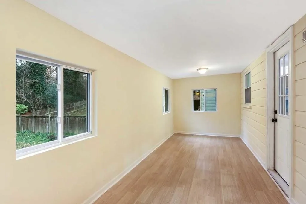 1708 Thoms Drive Nw, Atlanta, Georgia 30318, 5 Bedrooms Bedrooms, ,2 BathroomsBathrooms,Residential,Sold,1708 Thoms Drive Nw,6548259