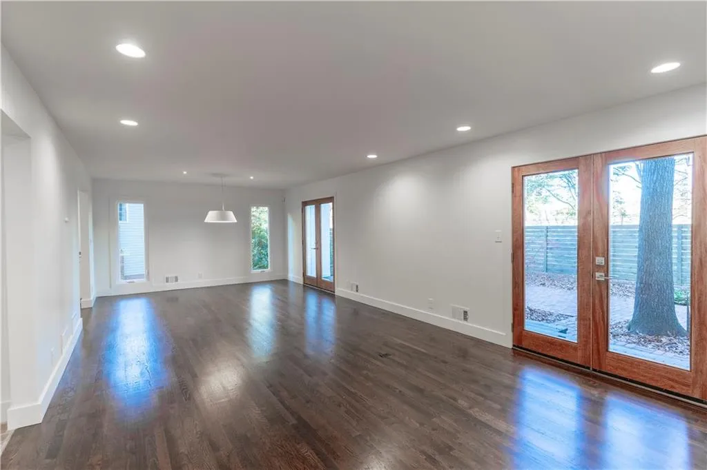 1145 Churchill Downs Road, Sandy Springs, Georgia 30319, 5 Bedrooms Bedrooms, ,3 BathroomsBathrooms,Residential,Sold,1145 Churchill Downs Road,6813103