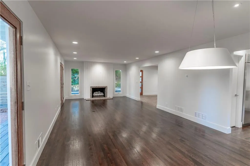 1145 Churchill Downs Road, Sandy Springs, Georgia 30319, 5 Bedrooms Bedrooms, ,3 BathroomsBathrooms,Residential,Sold,1145 Churchill Downs Road,6813103