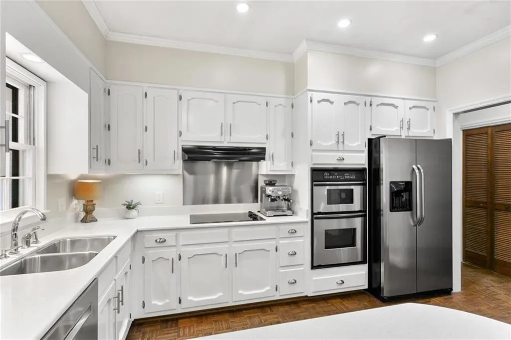 520 Tahoma Drive, Sandy Springs, Georgia 30350, 4 Bedrooms Bedrooms, ,3 BathroomsBathrooms,Residential,Sold,520 Tahoma Drive,6752685