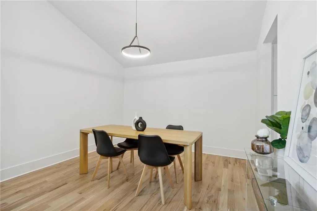 635 Glenforest Road, Sandy Springs, Georgia 30328, 4 Bedrooms Bedrooms, ,3 BathroomsBathrooms,Residential,Sold,635 Glenforest Road,7392498