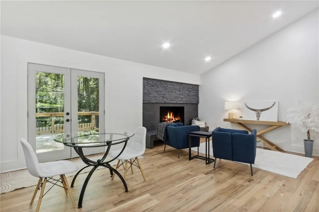 635 Glenforest Road, Sandy Springs, Georgia 30328, 4 Bedrooms Bedrooms, ,3 BathroomsBathrooms,Residential,Sold,635 Glenforest Road,7392498