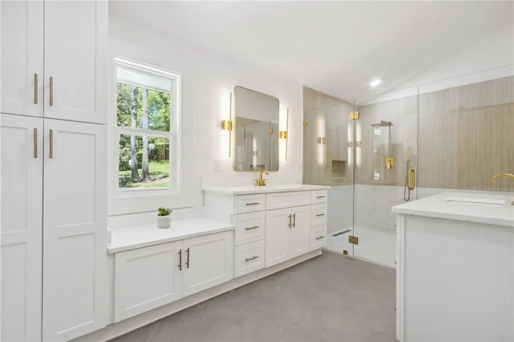 635 Glenforest Road, Sandy Springs, Georgia 30328, 4 Bedrooms Bedrooms, ,3 BathroomsBathrooms,Residential,Sold,635 Glenforest Road,7392498