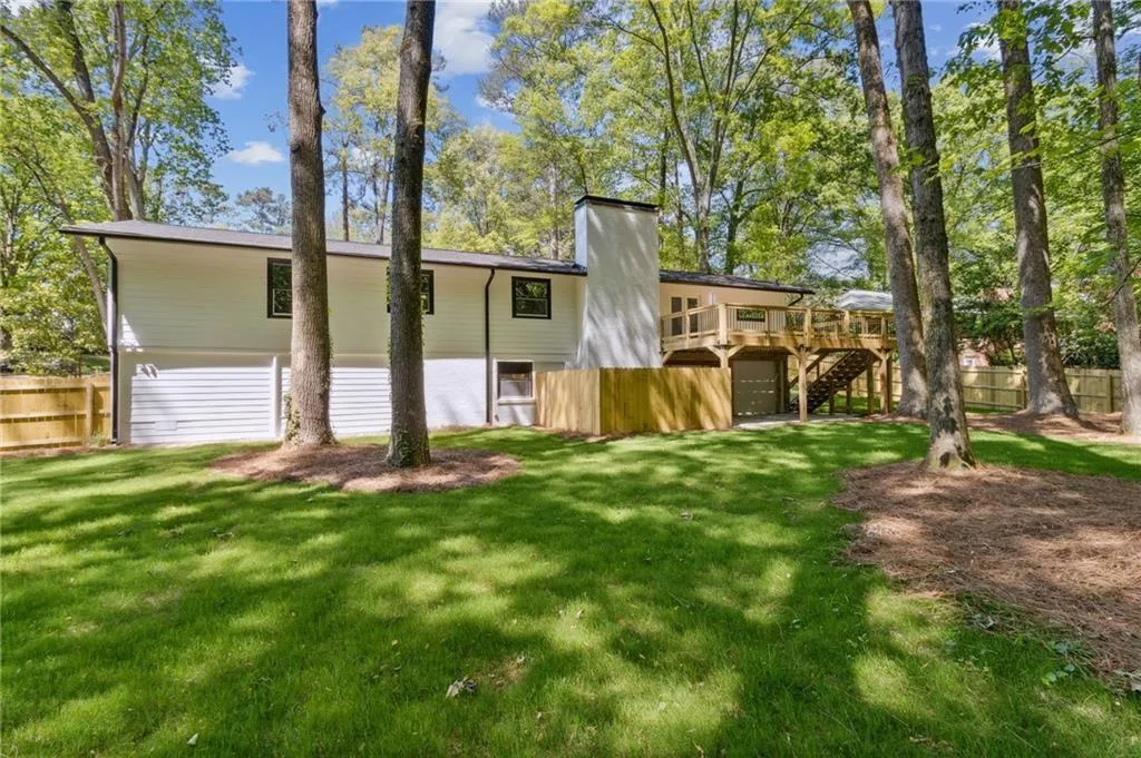 635 Glenforest Road, Sandy Springs, Georgia 30328, 4 Bedrooms Bedrooms, ,3 BathroomsBathrooms,Residential,Sold,635 Glenforest Road,7392498