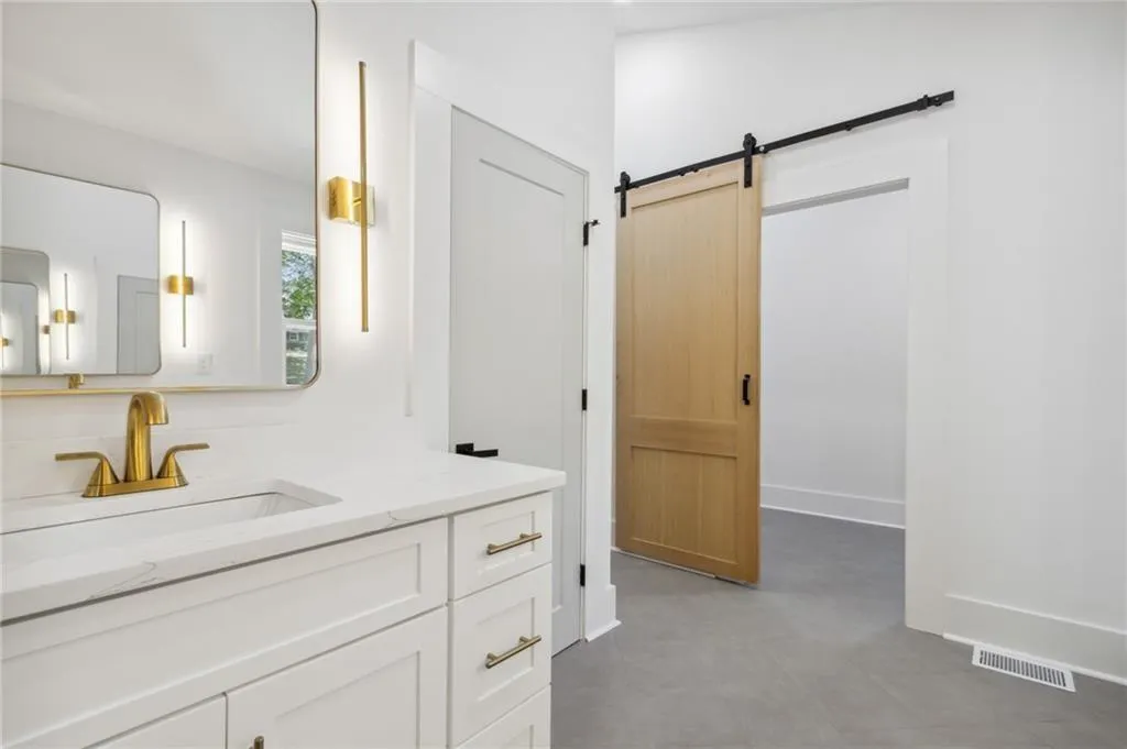 635 Glenforest Road, Sandy Springs, Georgia 30328, 4 Bedrooms Bedrooms, ,3 BathroomsBathrooms,Residential,Sold,635 Glenforest Road,7392498