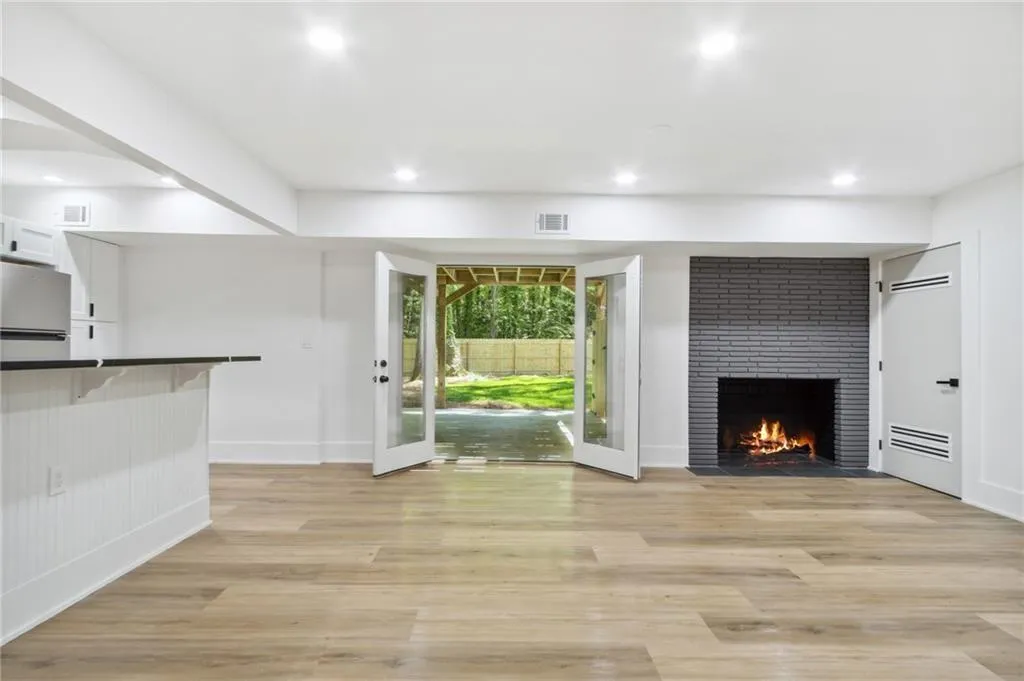 635 Glenforest Road, Sandy Springs, Georgia 30328, 4 Bedrooms Bedrooms, ,3 BathroomsBathrooms,Residential,Sold,635 Glenforest Road,7392498