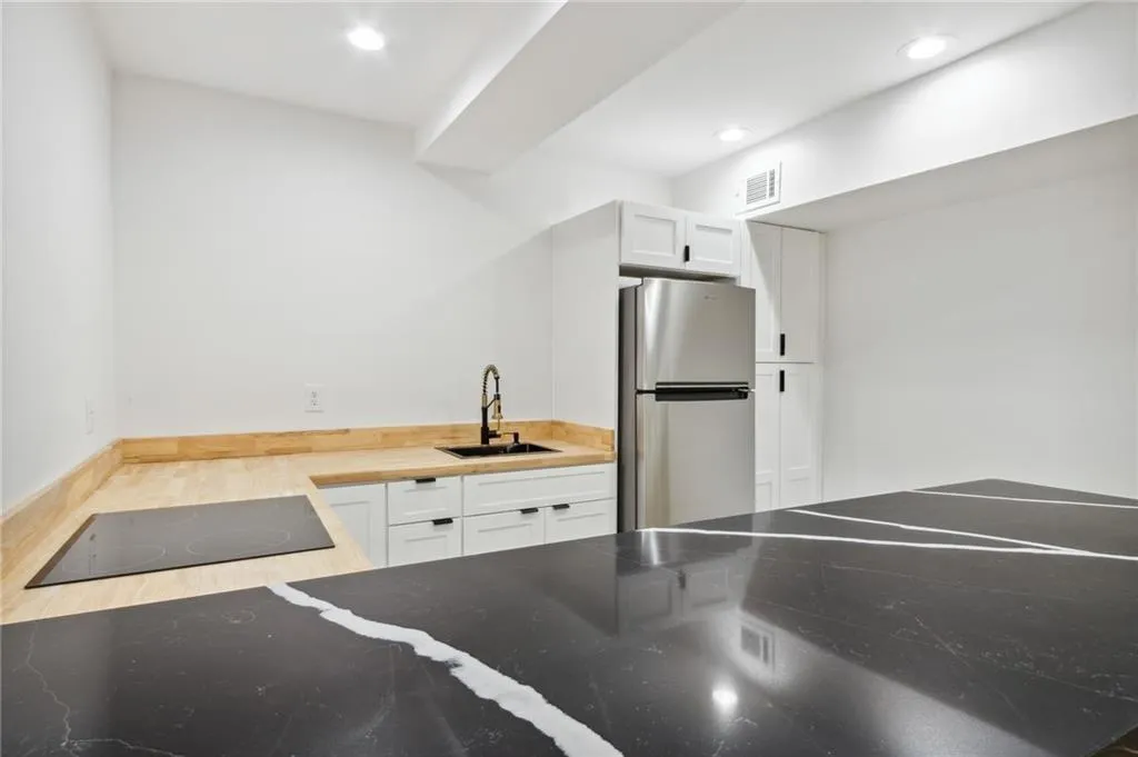 635 Glenforest Road, Sandy Springs, Georgia 30328, 4 Bedrooms Bedrooms, ,3 BathroomsBathrooms,Residential,Sold,635 Glenforest Road,7392498