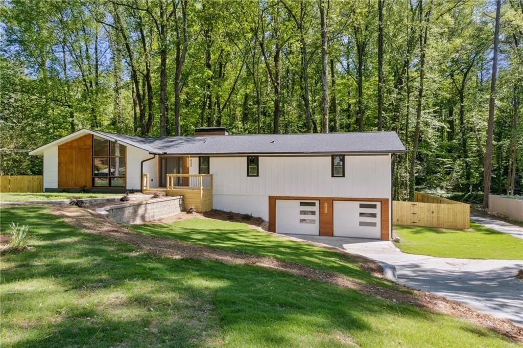 635 Glenforest Road, Sandy Springs, Georgia 30328, 4 Bedrooms Bedrooms, ,3 BathroomsBathrooms,Residential,Sold,635 Glenforest Road,7392498