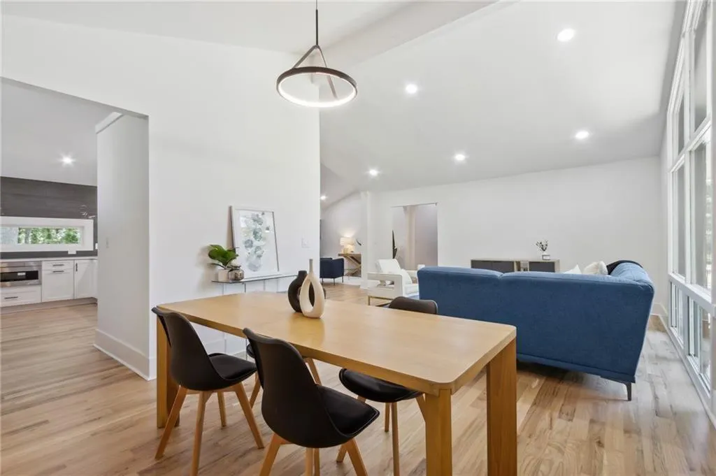 635 Glenforest Road, Sandy Springs, Georgia 30328, 4 Bedrooms Bedrooms, ,3 BathroomsBathrooms,Residential,Sold,635 Glenforest Road,7392498