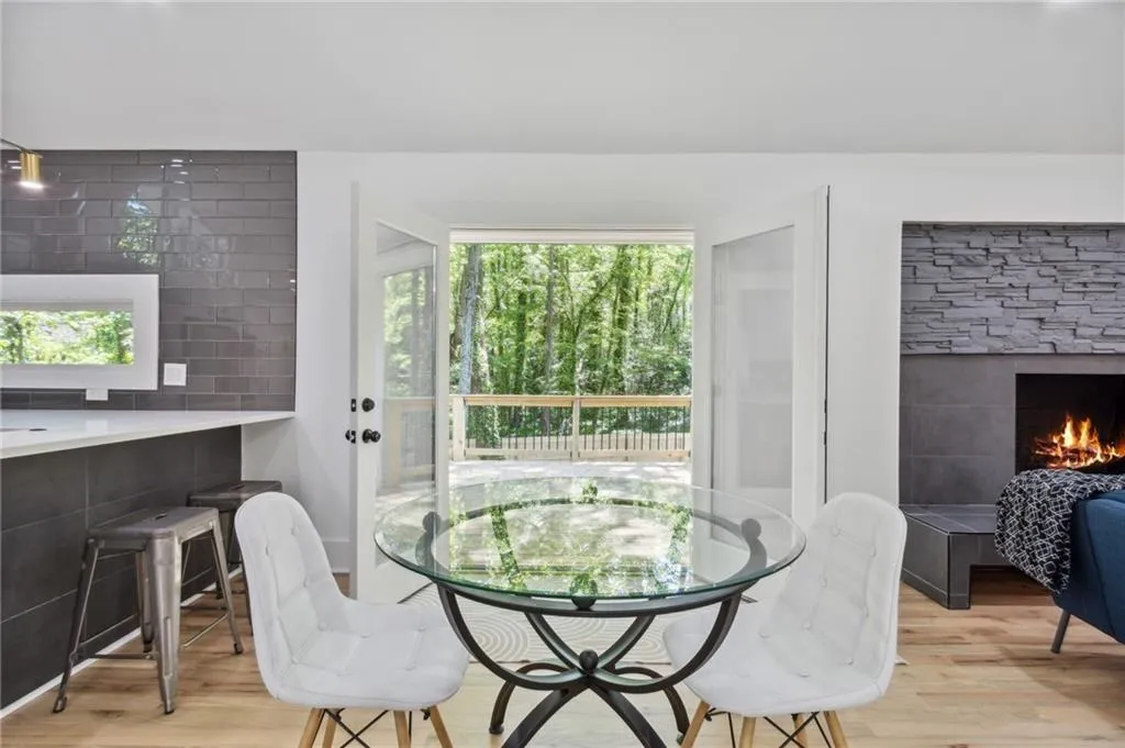 635 Glenforest Road, Sandy Springs, Georgia 30328, 4 Bedrooms Bedrooms, ,3 BathroomsBathrooms,Residential,Sold,635 Glenforest Road,7392498