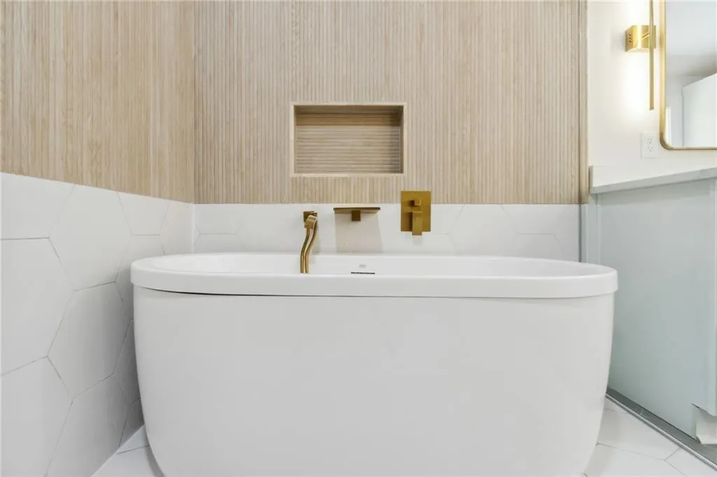 635 Glenforest Road, Sandy Springs, Georgia 30328, 4 Bedrooms Bedrooms, ,3 BathroomsBathrooms,Residential,Sold,635 Glenforest Road,7392498