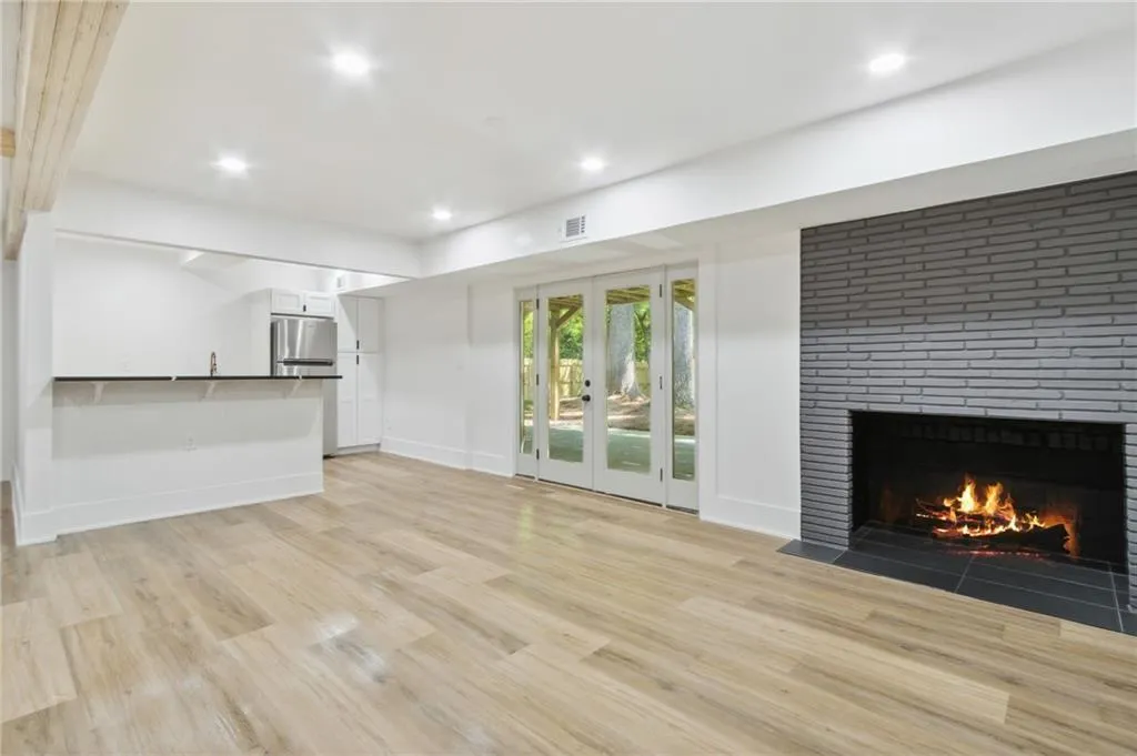 635 Glenforest Road, Sandy Springs, Georgia 30328, 4 Bedrooms Bedrooms, ,3 BathroomsBathrooms,Residential,Sold,635 Glenforest Road,7392498