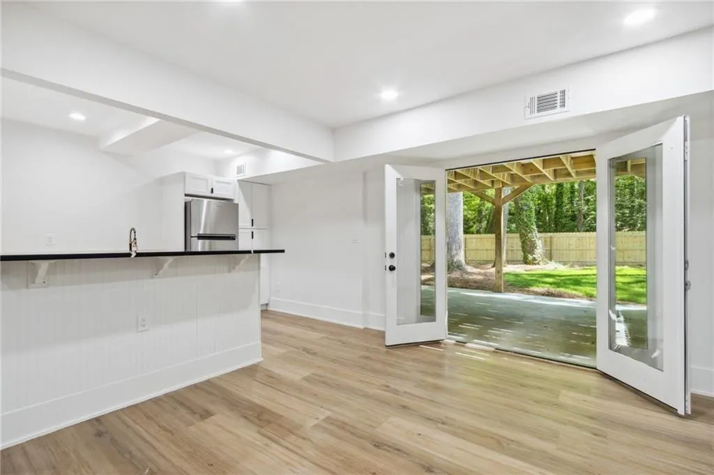 635 Glenforest Road, Sandy Springs, Georgia 30328, 4 Bedrooms Bedrooms, ,3 BathroomsBathrooms,Residential,Sold,635 Glenforest Road,7392498