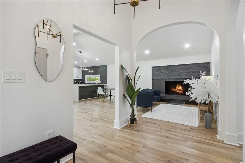 635 Glenforest Road, Sandy Springs, Georgia 30328, 4 Bedrooms Bedrooms, ,3 BathroomsBathrooms,Residential,Sold,635 Glenforest Road,7392498