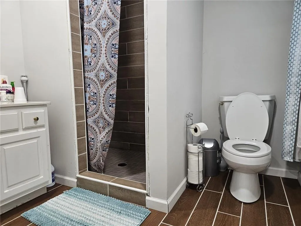 Georgia 30342, ,3 BathroomsBathrooms,Residential,For Sale,7626040