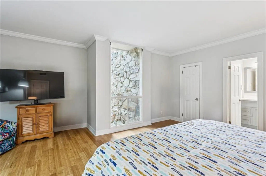 2632 Peachtree Road Nw Unit 402b, Atlanta, Georgia 30305, 2 Bedrooms Bedrooms, 0 ,2 BathroomsBathrooms,Residential,For Sale,2632 Peachtree Road Nw Unit 402b,7702795