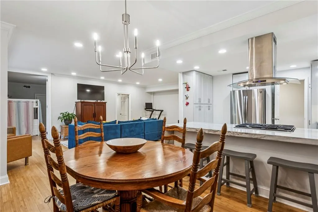 2632 Peachtree Road Nw Unit 402b, Atlanta, Georgia 30305, 2 Bedrooms Bedrooms, 0 ,2 BathroomsBathrooms,Residential,For Sale,2632 Peachtree Road Nw Unit 402b,7702795