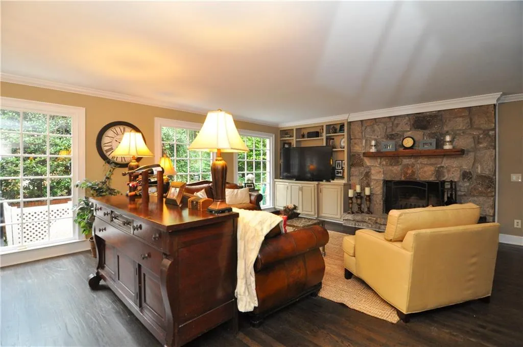 400 River Valley Road, Atlanta, Georgia 30328, 4 Bedrooms Bedrooms, ,4 BathroomsBathrooms,Residential,Sold,400 River Valley Road,5597455