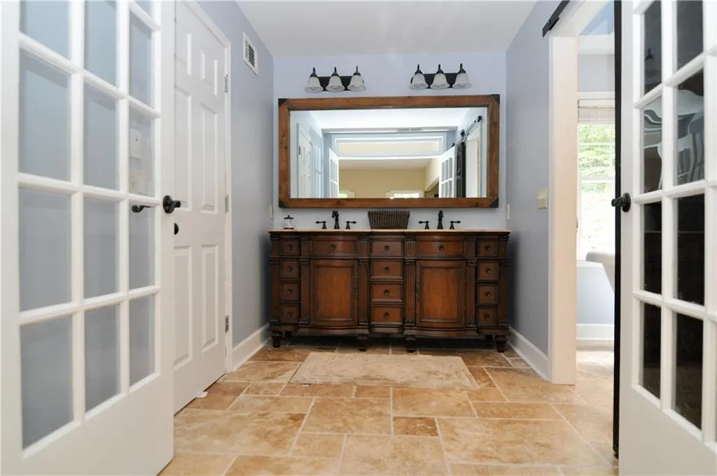 400 River Valley Road, Atlanta, Georgia 30328, 4 Bedrooms Bedrooms, ,4 BathroomsBathrooms,Residential,Sold,400 River Valley Road,5597455