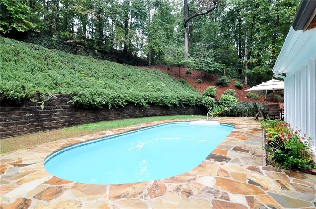 400 River Valley Road, Atlanta, Georgia 30328, 4 Bedrooms Bedrooms, ,4 BathroomsBathrooms,Residential,Sold,400 River Valley Road,5597455