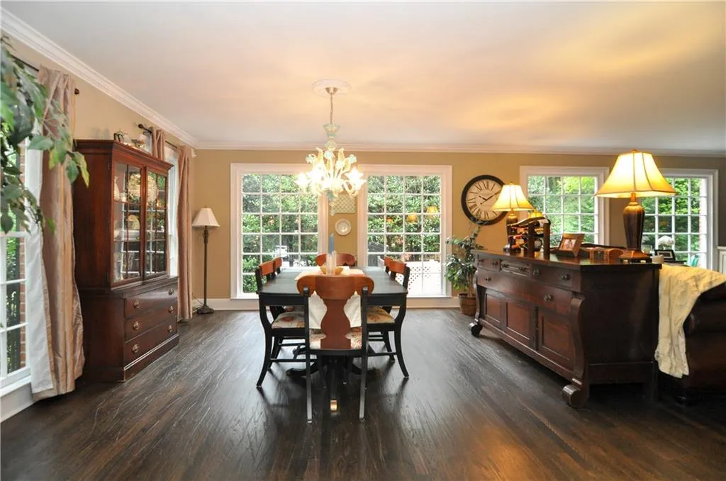 400 River Valley Road, Atlanta, Georgia 30328, 4 Bedrooms Bedrooms, ,4 BathroomsBathrooms,Residential,Sold,400 River Valley Road,5597455