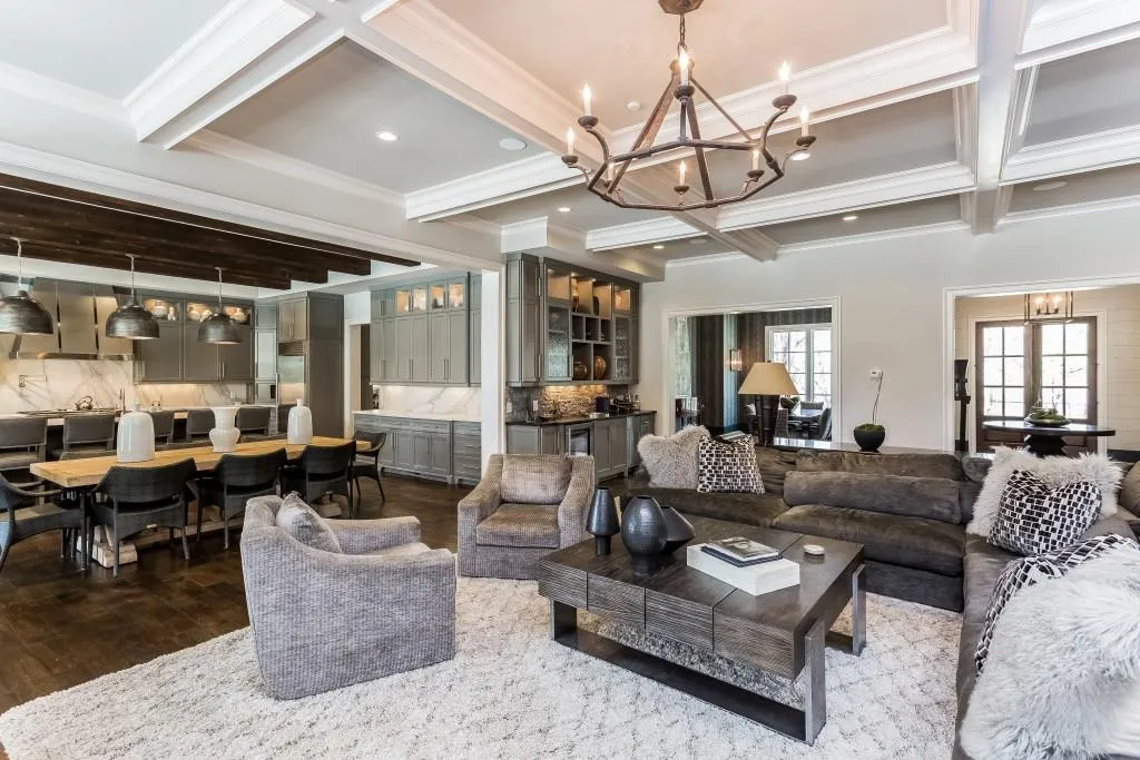 6296 Vernon Woods Drive, Sandy Springs, Georgia 30328, 5 Bedrooms Bedrooms, ,4 BathroomsBathrooms,Residential,Sold,6296 Vernon Woods Drive,5813947