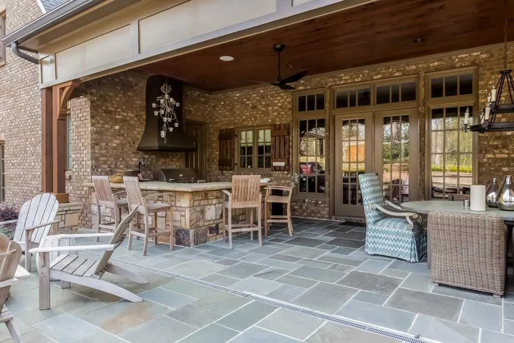 6296 Vernon Woods Drive, Sandy Springs, Georgia 30328, 5 Bedrooms Bedrooms, ,4 BathroomsBathrooms,Residential,Sold,6296 Vernon Woods Drive,5813947