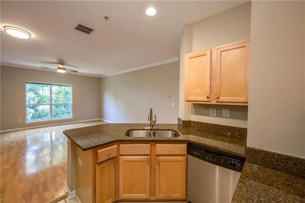 5641 Roswell Road Unit 310, Sandy Springs, Georgia 30342, 1 Bedroom Bedrooms, ,1 BathroomBathrooms,Residential,Sold,5641 Roswell Road Unit 310,6777736
