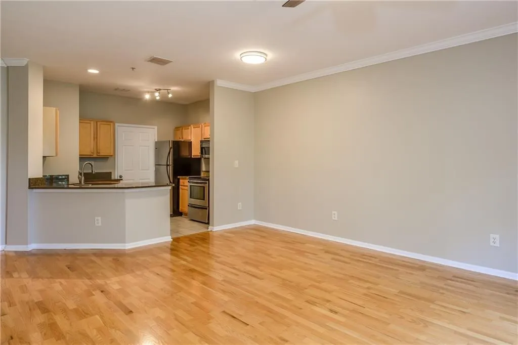 5641 Roswell Road Unit 310, Sandy Springs, Georgia 30342, 1 Bedroom Bedrooms, ,1 BathroomBathrooms,Residential,Sold,5641 Roswell Road Unit 310,6777736