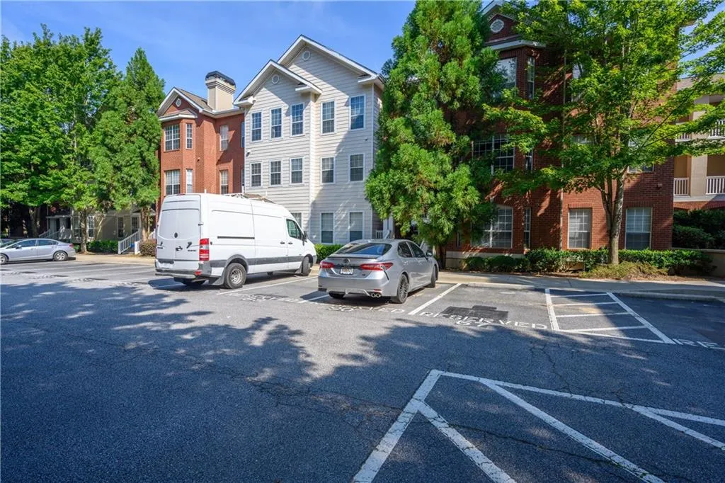 5641 Roswell Road Unit 310, Sandy Springs, Georgia 30342, 1 Bedroom Bedrooms, ,1 BathroomBathrooms,Residential,Sold,5641 Roswell Road Unit 310,6777736