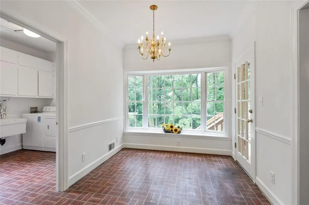 6050 River Chase Circle, Atlanta, Georgia 30328, 4 Bedrooms Bedrooms, ,3 BathroomsBathrooms,Residential,Sold,6050 River Chase Circle,6917603