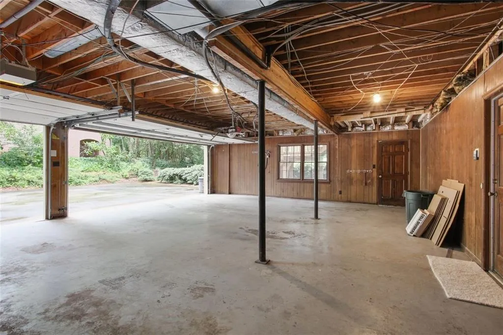 6050 River Chase Circle, Atlanta, Georgia 30328, 4 Bedrooms Bedrooms, ,3 BathroomsBathrooms,Residential,Sold,6050 River Chase Circle,6917603