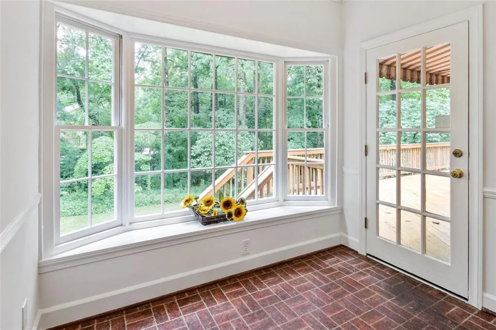 6050 River Chase Circle, Atlanta, Georgia 30328, 4 Bedrooms Bedrooms, ,3 BathroomsBathrooms,Residential,Sold,6050 River Chase Circle,6917603