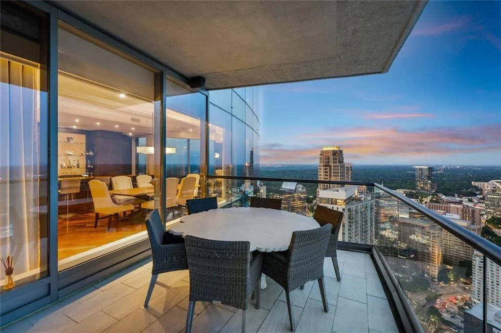 3344 Peachtree Road Ne Unit 4102, Atlanta, Georgia 30326, 3 Bedrooms Bedrooms, 0 ,3 BathroomsBathrooms,Residential,For Sale,3344 Peachtree Road Ne Unit 4102,7841327